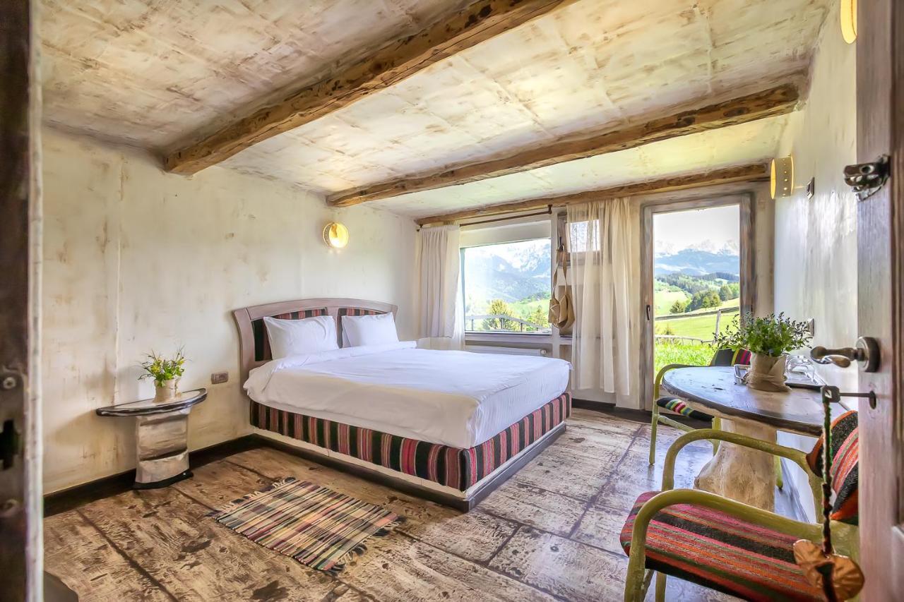 Amfiteatrul Transilvania Villa Moieciu de Jos Bagian luar foto