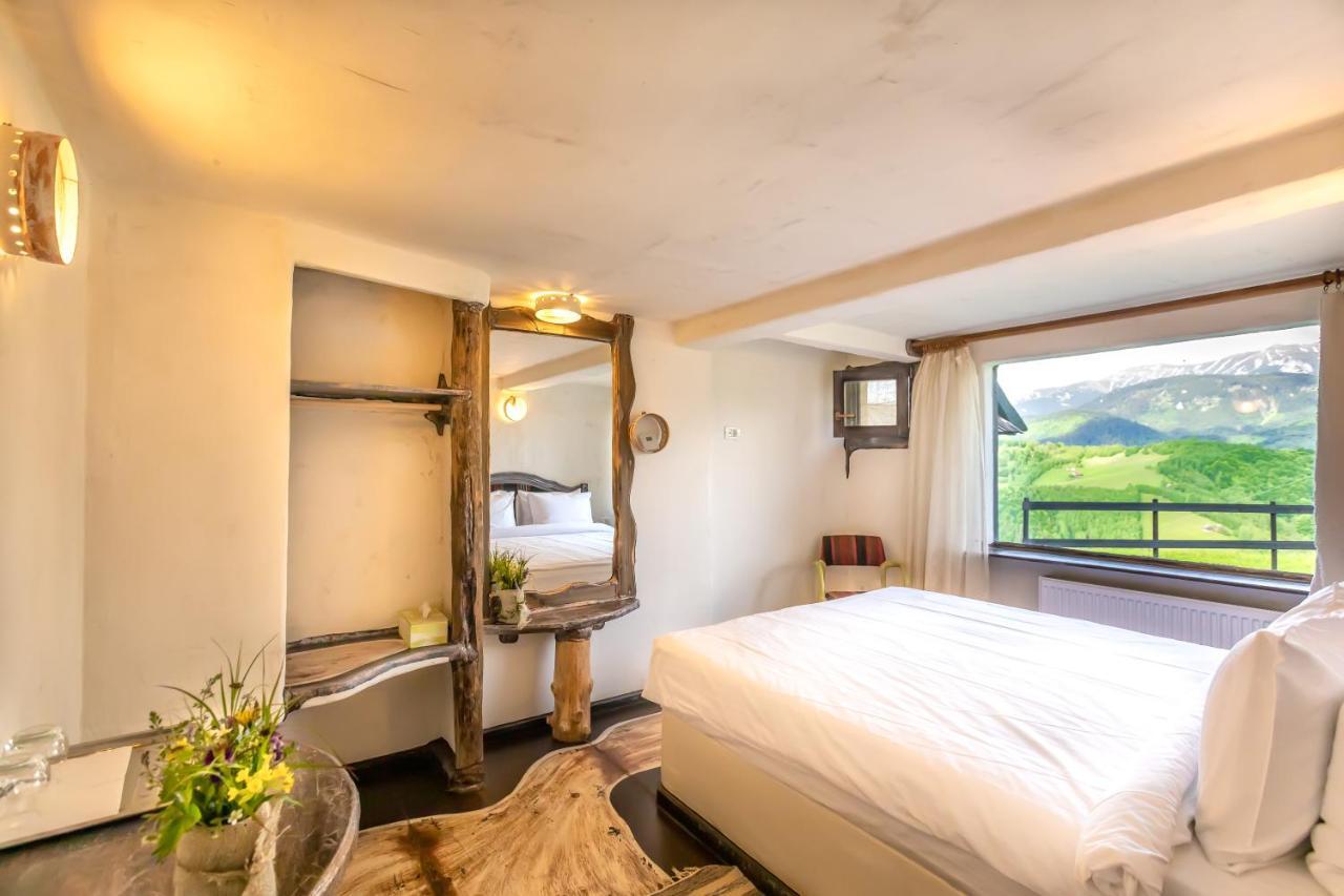 Amfiteatrul Transilvania Villa Moieciu de Jos Bagian luar foto